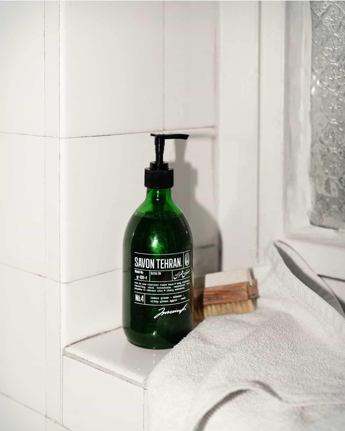 مایع صورت و بدن No.4